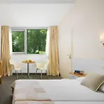Sunny By Valamar Hotel