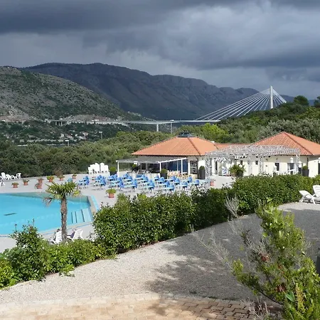 Hotel Club Sunny By Valamar 3*