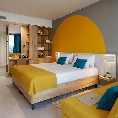 Sunny By Valamar 酒店 3*