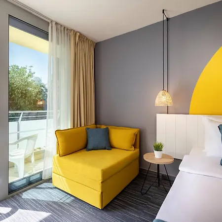 Sunny By Valamar Hotel 3*