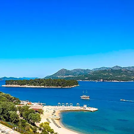 Sunny By Valamar Hotel