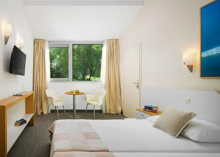 Sunny By Valamar Hotel