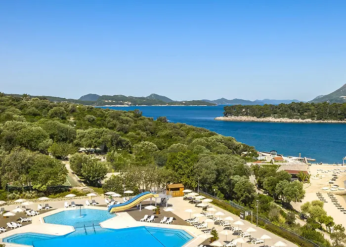 호텔 Sunny By Valamar 3*