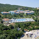 Sunny By Valamar Отель