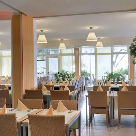 Sunny By Valamar Hotel